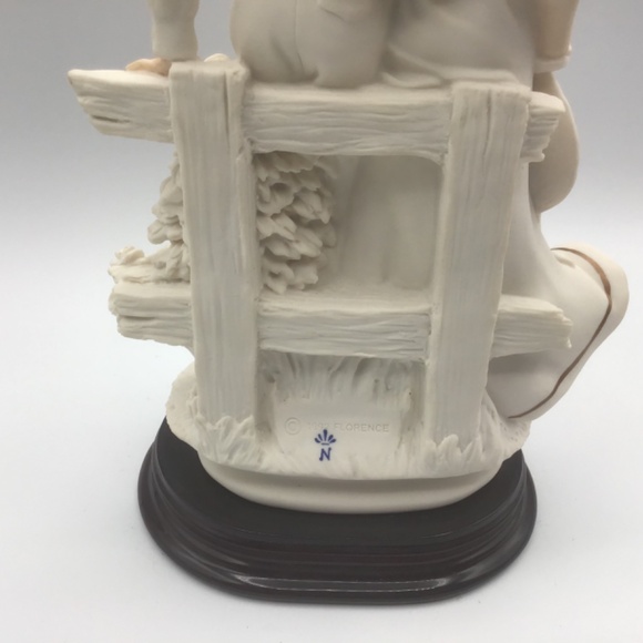 Giuseppe Armani "Together" Capodimonte porcelain figurine. Made in Italy. No box - Picture 7 of 10